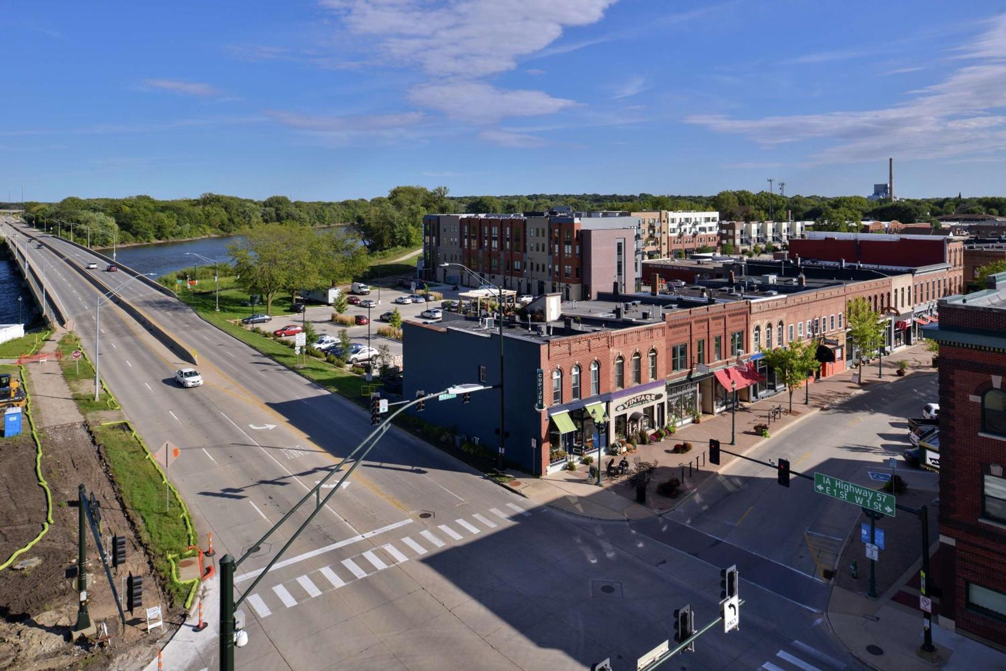 Hampton Inn Cedar Falls Downtown, Ia Exterior photo